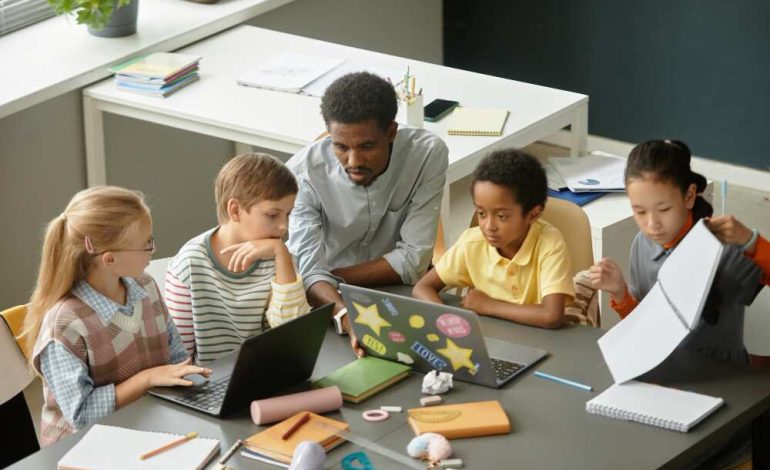  How Group Learning Improves Student Collaboration Skills